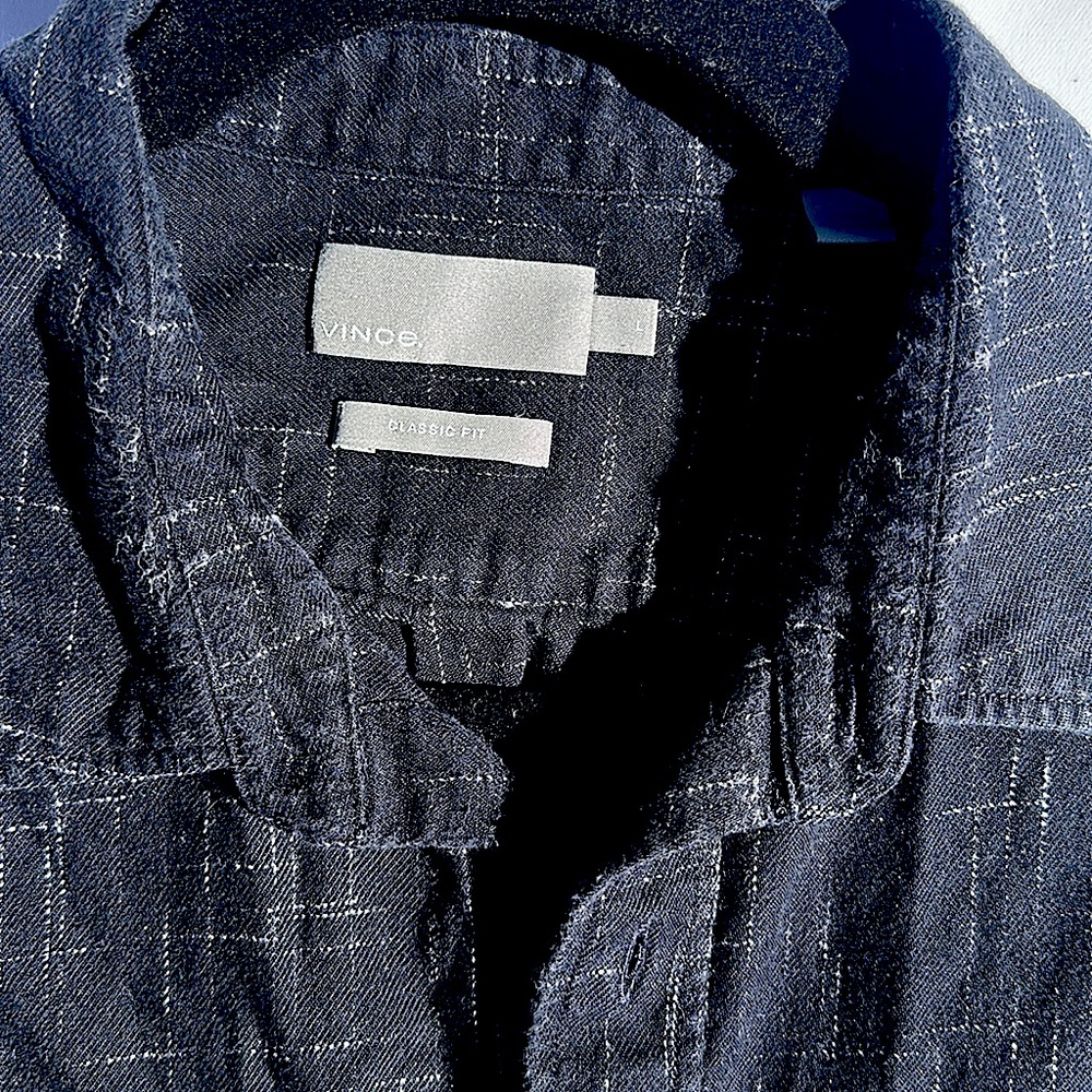 Vince Men’s Dark Blue/Black Button Down, Size Large - Picture 2 of 4